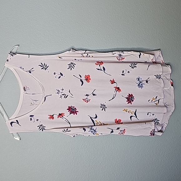 Old navy luxe XXL sleeveless floral top - Picture 1 of 5